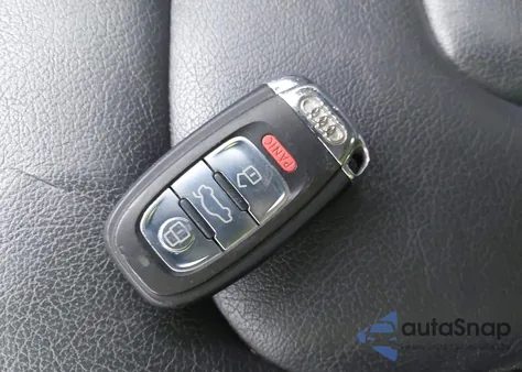 2012 Audi A4 2.0T Premium z USA, uszkodzony, nr VIN WAUBFAFL5CN018254